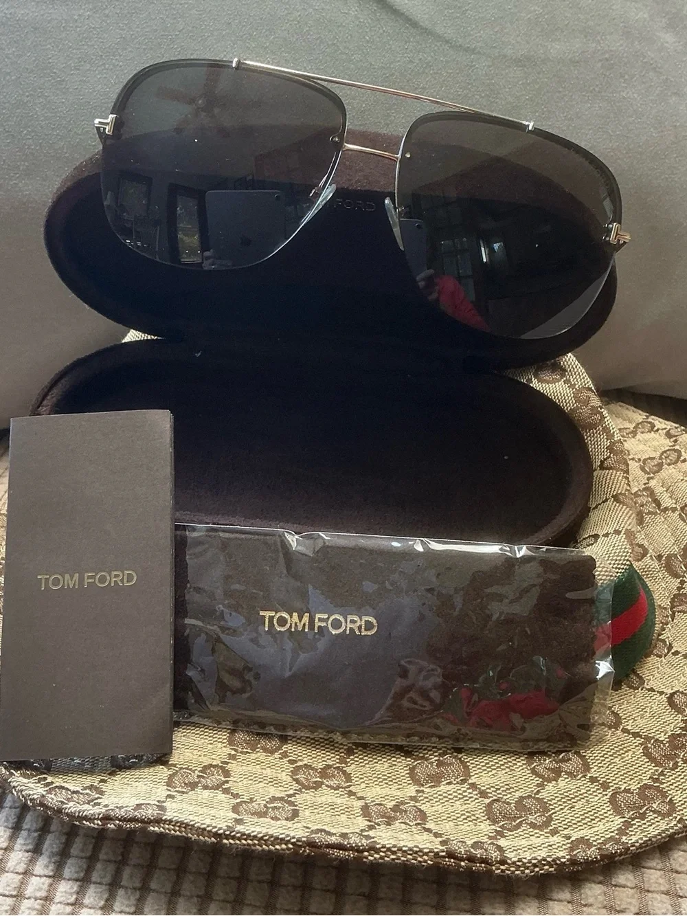 Tom Ford sunglasses TF620 with case and cloth